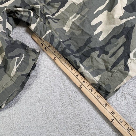 VTG Unionbay Cargo Shorts Mens‎ 42 Gray Camo Multi Pocket Utility Outdoor Casual - Picture 6 of 13